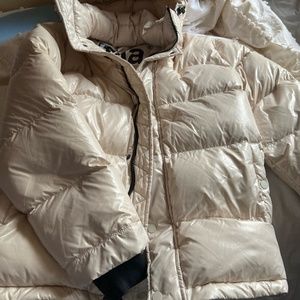 aritzia super puff in cream